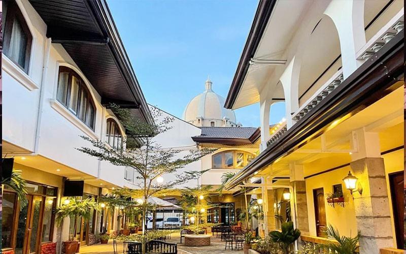Solano Hotel & Resort At Casa Ysabel Lipa City Екстер'єр фото